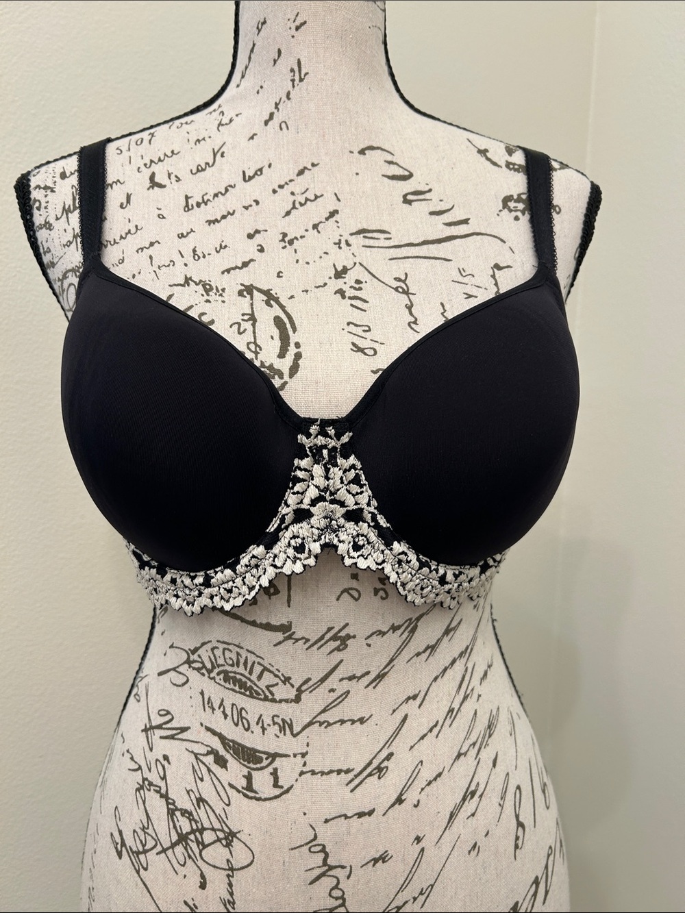 Wacoal Black Lace-Trim underwire Bra